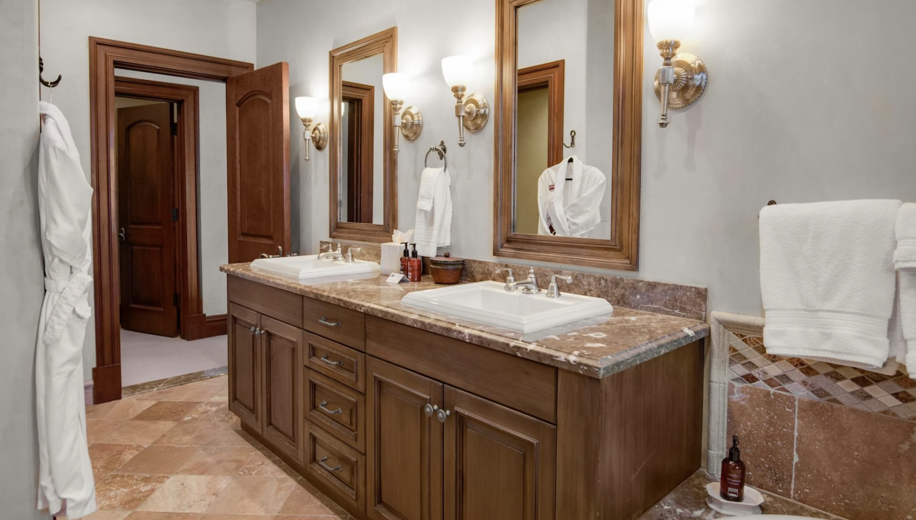 Village Walk Place - Image 28